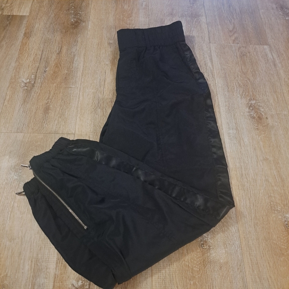 Future Collective Black Track Jogger Pants with Zipper Detail Women's Size XXS - Picture 4 of 8